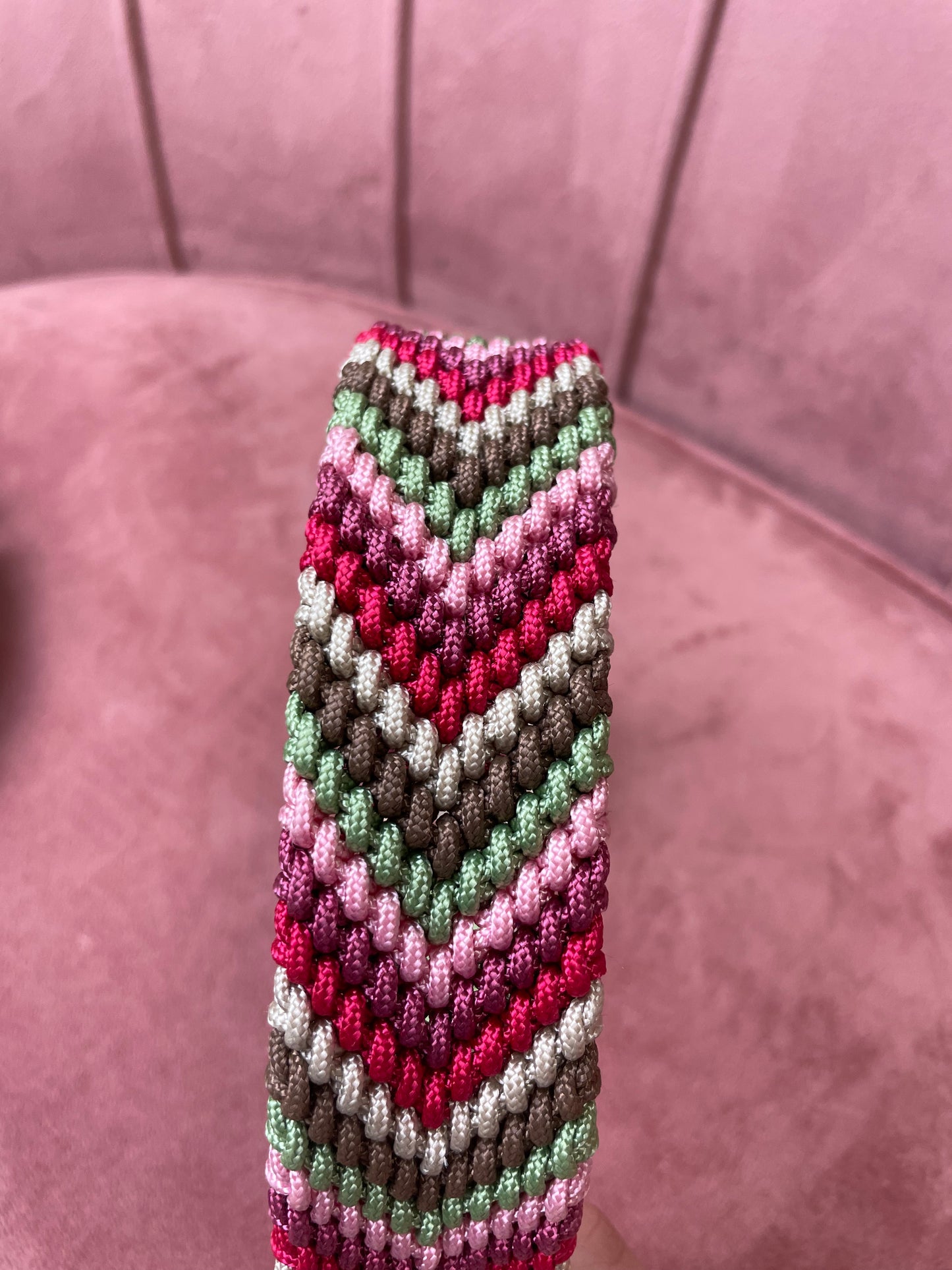 Handgemaakt - Halsband Chevron Guacamole