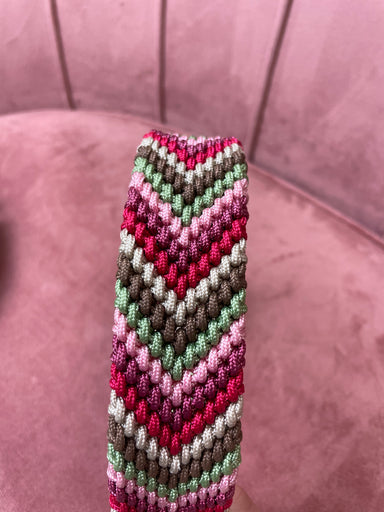 Handgefertigt - Chevron Guacamole Kragen