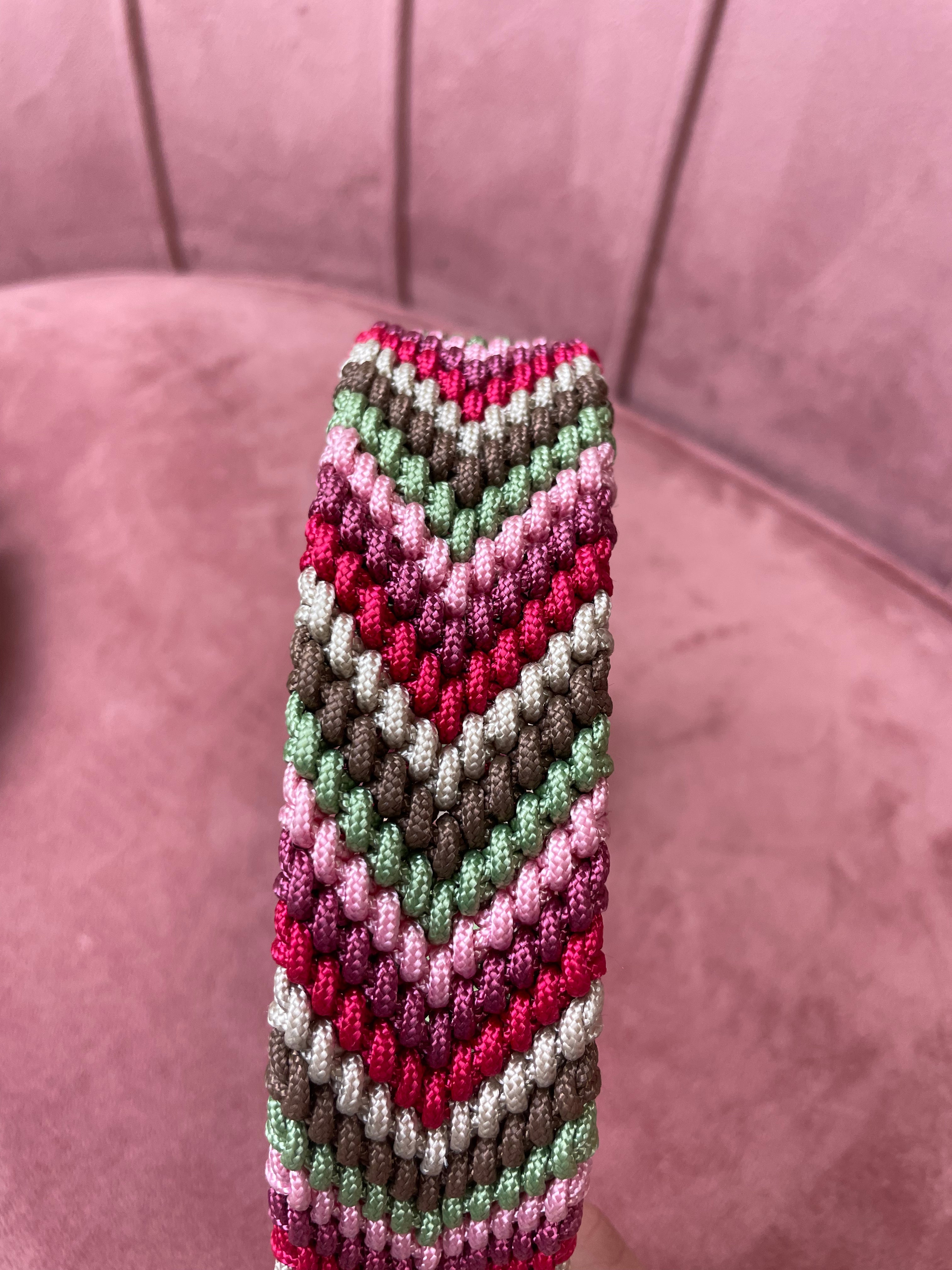 Handgefertigt - Chevron Guacamole Kragen