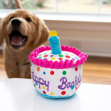 Afbeelding in Gallery-weergave laden, H&amp;K - Lulubelles Power Plush - Happy Barkday Cake